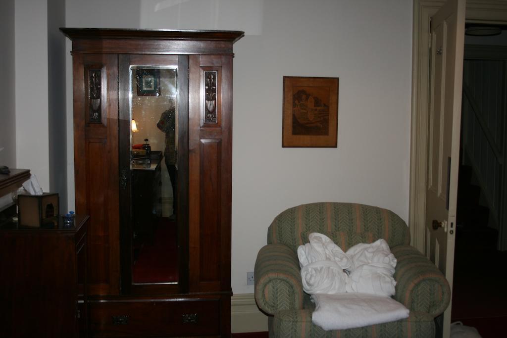 Glen Lodge Porlock Room photo