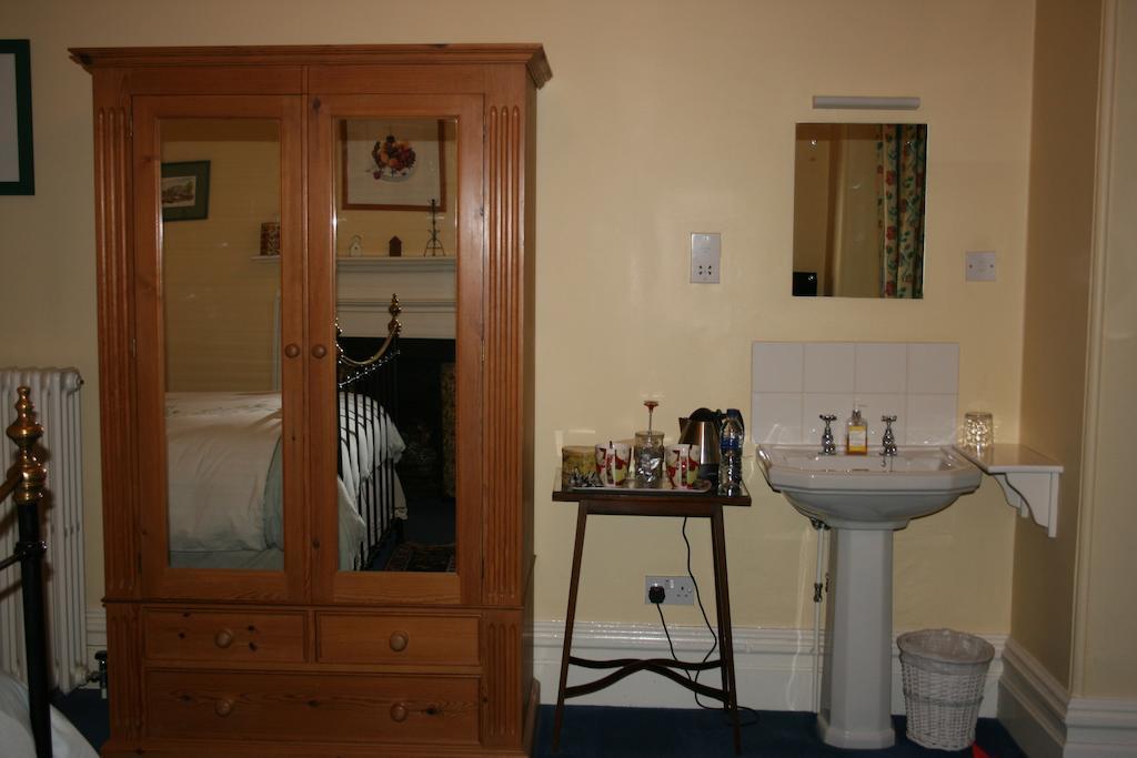 Glen Lodge Porlock Room photo